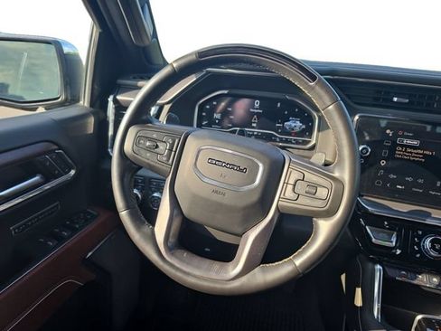 Used 2023 GMC Sierra 1500 Denali Ultimate AWD/4WD image 14