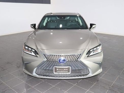 Used 2021 Lexus ES 300h w/ Luxury Package image 8