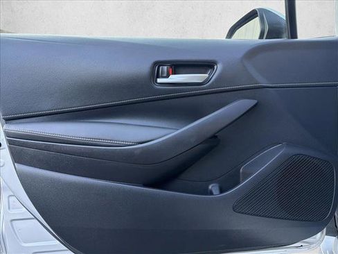 Used 2022 Toyota Corolla SE image 9