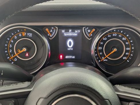Used 2023 Jeep Gladiator Sport image 16