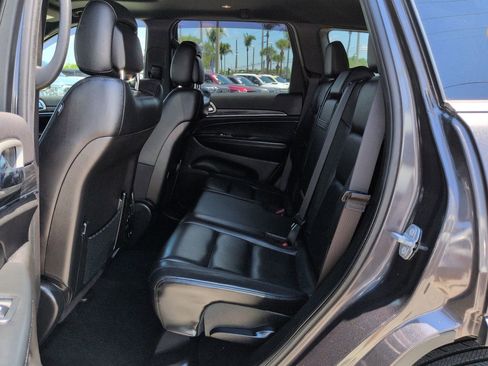 Used 2021 Jeep Grand Cherokee Limited AWD/4WD image 14
