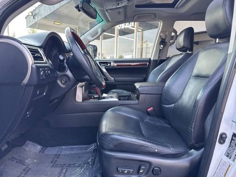 Used 2012 Lexus GX 460 w/ Convenience Pkg AWD/4WD image 28