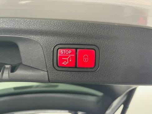 Used 2024 Mercedes-Benz GLE 350 4MATIC image 34
