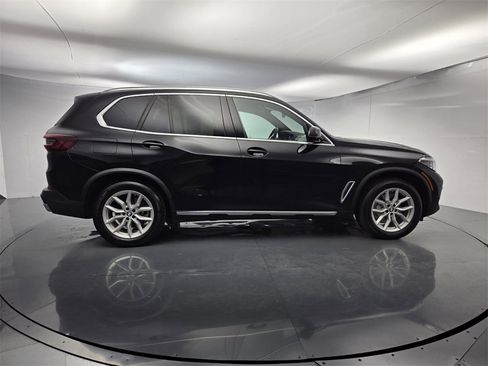 Used 2023 BMW X5 xDrive40i w/ Executive Package image 11