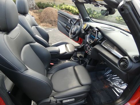 Used 2021 MINI Cooper S image 27