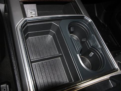 Used 2017 Ford F250 Platinum w/ Platinum Ultimate Package image 19