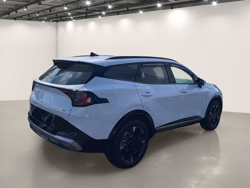 Certified 2026 Kia Sportage SX AWD/4WD image 8