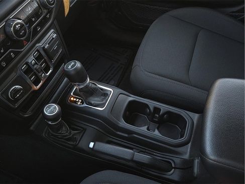 Used 2022 Jeep Wrangler Unlimited Sport image 20