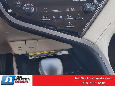 Used 2019 Toyota Camry XLE FWD image 20