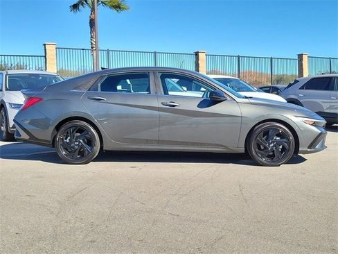 New 2026 Hyundai Elantra SEL Sport Premium image 25