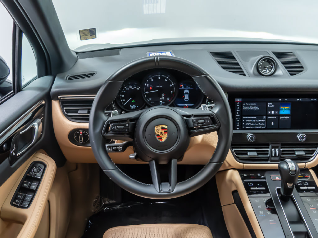 Used 2023 Porsche Macan AWD/4WD image 15