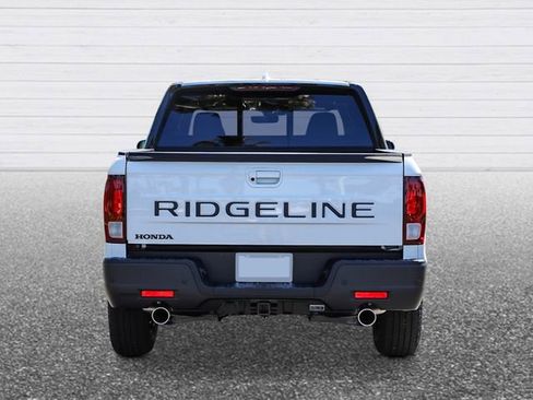 New 2026 Honda Ridgeline Black Edition image 3
