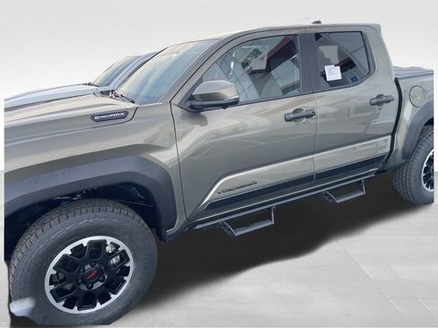 New 2026 Toyota Tacoma TRD Off-Road image 3