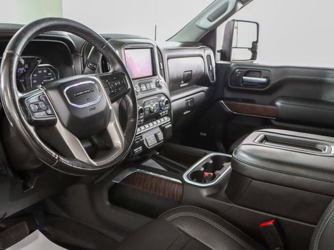 Used 2021 GMC Sierra 2500 Denali w/ Denali Ultimate Package image 28