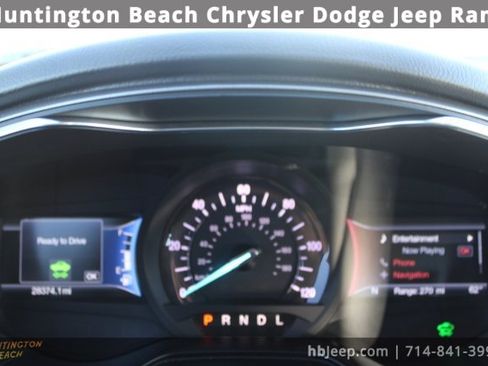 Used 2020 Ford Fusion SE image 18