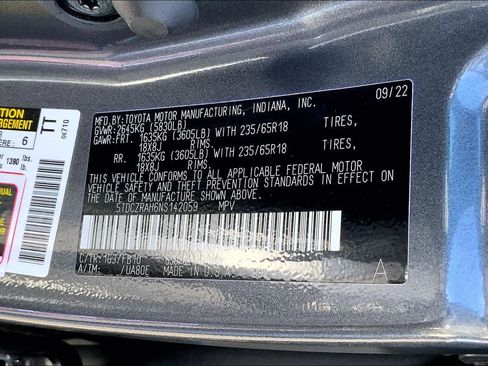 Used 2022 Toyota Highlander L image 32