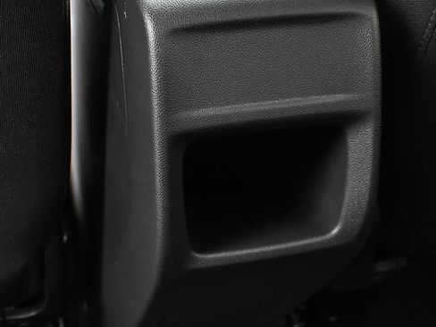 Used 2024 Chevrolet Trax RS w/ Sunroof Package FWD image 11