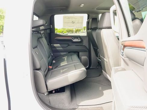 New 2026 GMC Sierra 1500 Denali w/ Denali Reserve Package AWD/4WD image 11
