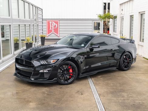 Used 2021 Ford Mustang Shelby GT500 image 2