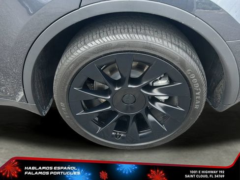 Used 2024 Tesla Model Y Long Range AWD/4WD image 24