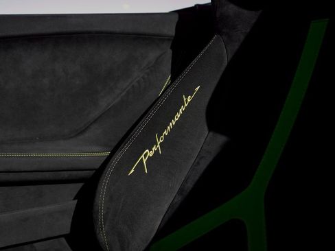 Used 2019 Lamborghini Huracan Performante image 39
