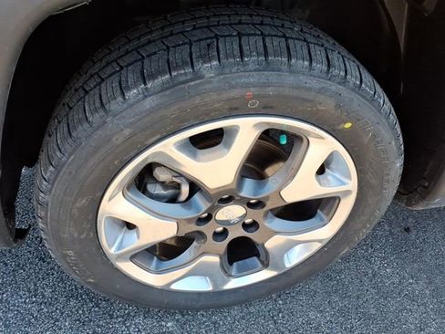 Used 2021 Jeep Compass Limited image 9