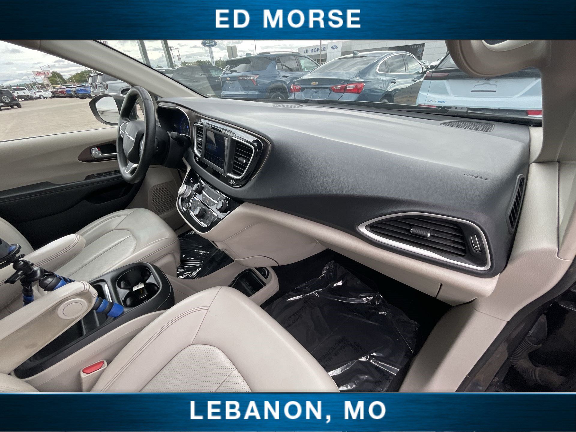 Used 2021 Chrysler Voyager Lxi FWD image 26