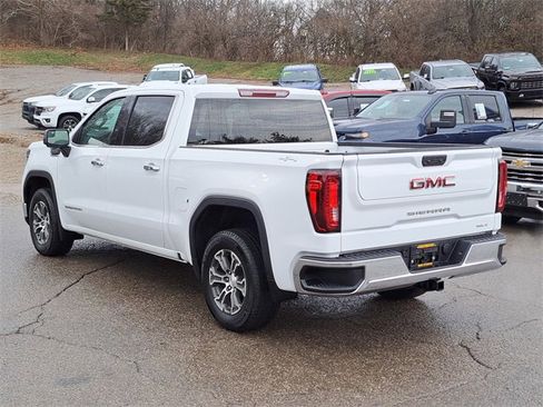 Used 2025 GMC Sierra 1500 SLT image 3