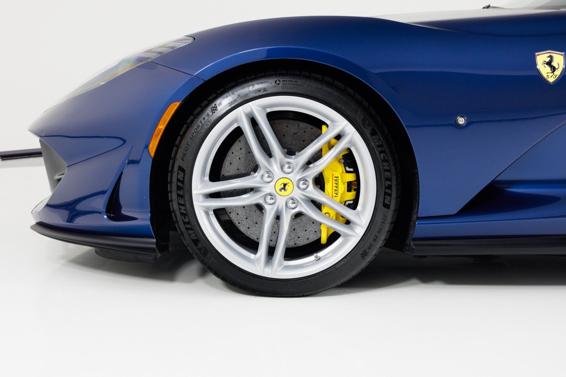 Used 2021 Ferrari 812 GTS RWD image 11