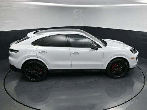 New 2026 Porsche Cayenne S AWD/4WD image 19