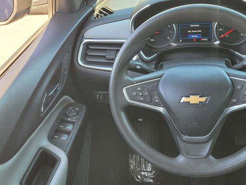 Used 2022 Chevrolet Equinox LT FWD image 12