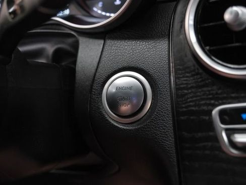 Used 2019 Mercedes-Benz GLC 300 w/ Premium Package image 21