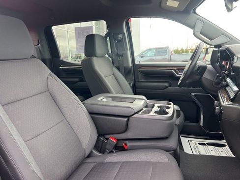 Used 2024 Chevrolet Silverado 1500 LT image 28