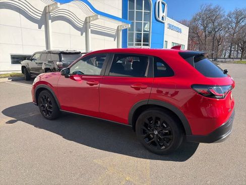 Used 2023 Honda HR-V Sport image 8