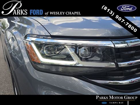 Used 2023 Volkswagen Atlas SE w/ Panoramic Sunroof Package FWD image 6