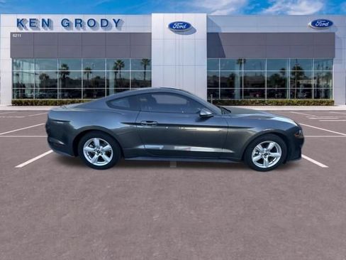Used 2019 Ford Mustang Coupe RWD image 8
