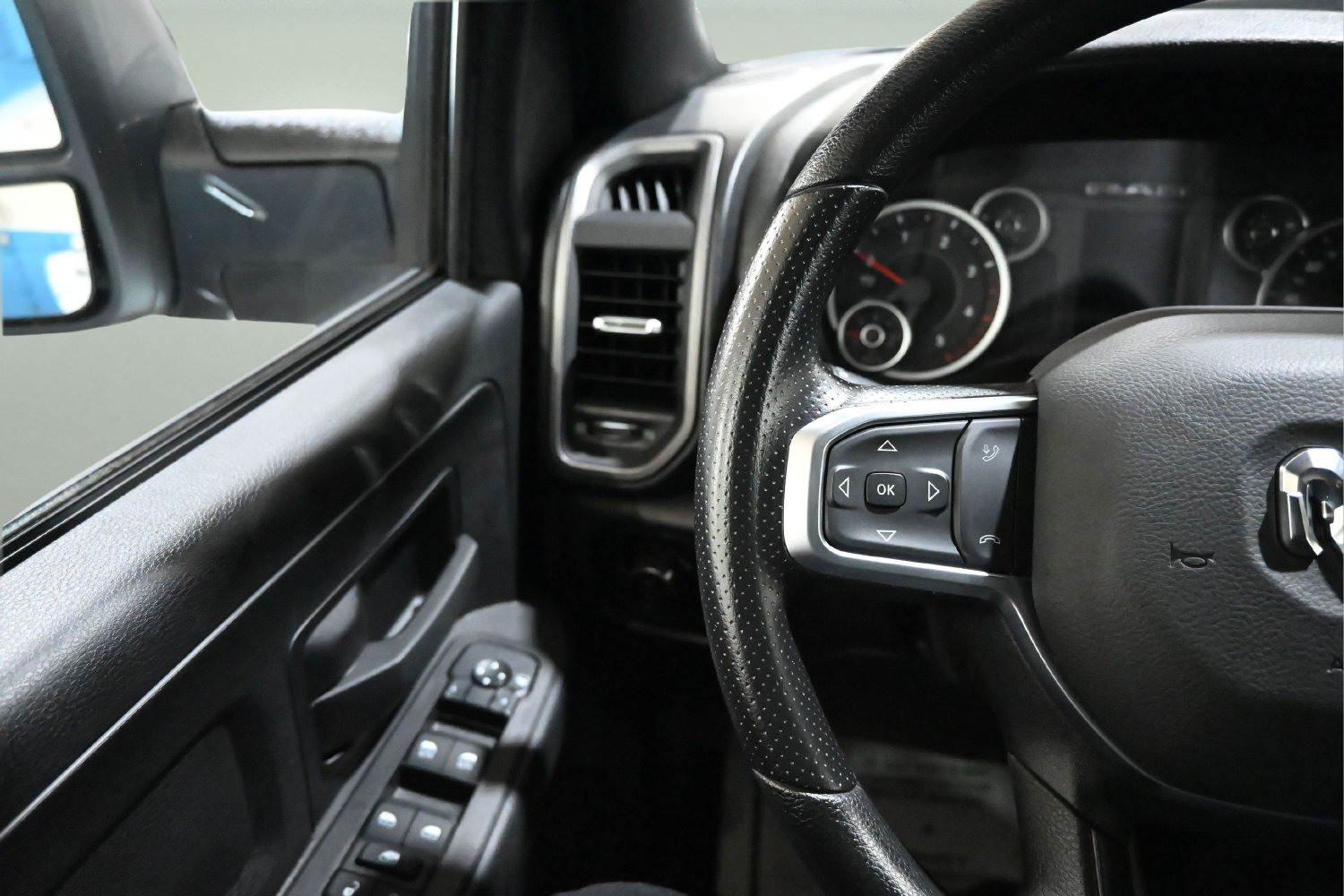 Used 2026 RAM 3500 Tradesman AWD/4WD image 16