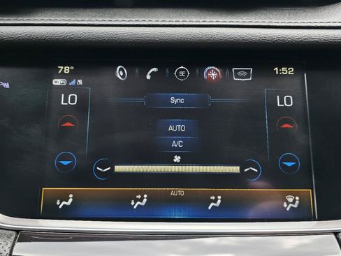 Used 2018 Cadillac XT5 Luxury w/ Driver Awareness Package AWD/4WD image 39