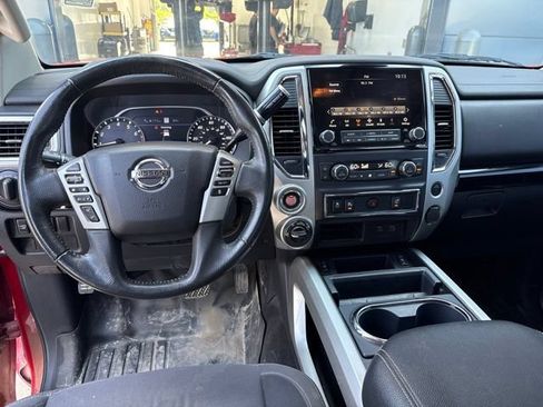 Used 2021 Nissan Titan SV w/ SV Convenience Package AWD/4WD image 7