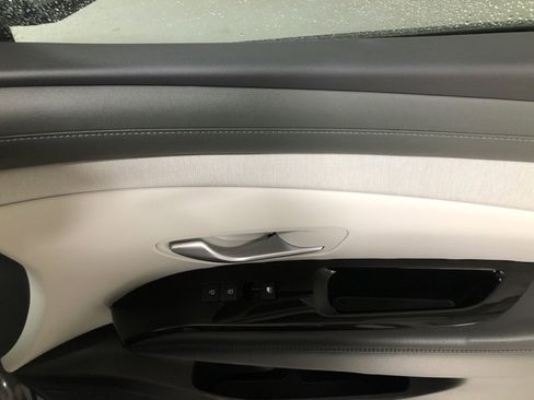 Used 2025 Hyundai Tucson Limited image 16