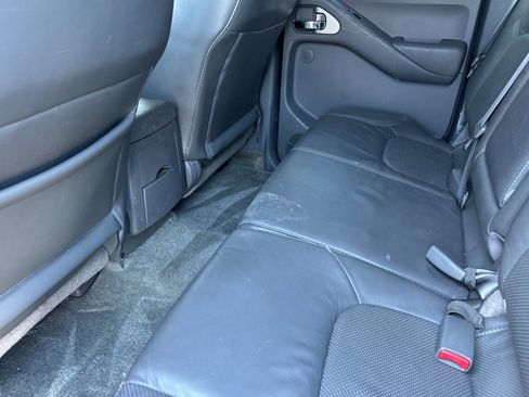 Used 2016 Nissan Frontier SL image 12