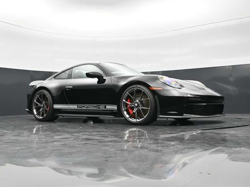 Certified 2022 Porsche 911 GT3 RWD image 45