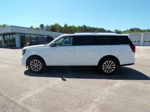 Used 2025 Ford Expedition Max Platinum AWD/4WD image 4