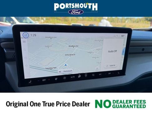 New 2025 Ford Maverick Lariat w/ 4K Tow Package image 10