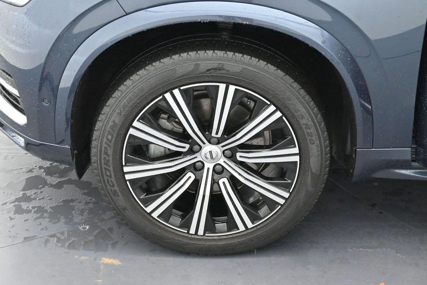 Used 2023 Volvo XC90 B6 Plus w/ Protection Package AWD/4WD image 32