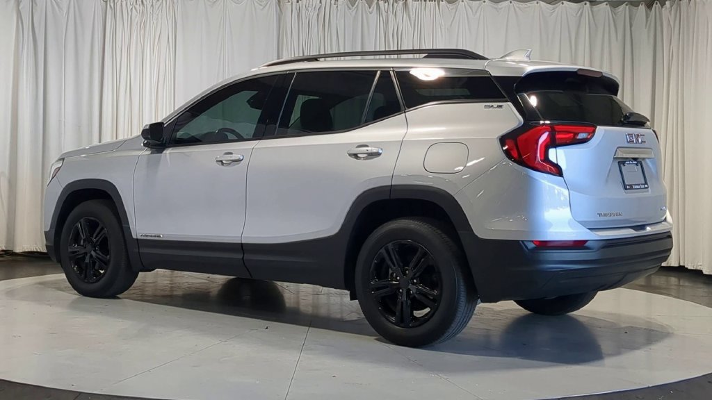 Used 2020 GMC Terrain SLE w/ Driver Convenience Package AWD/4WD image 8