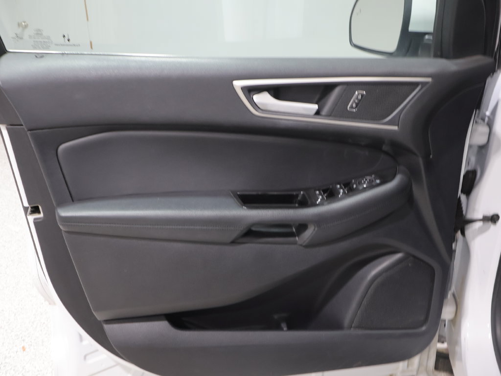 Used 2020 Ford Edge SEL w/ Convenience Package AWD/4WD image 13