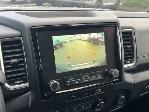 Used 2023 Nissan Frontier SV image 22