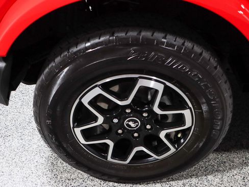 Used 2023 Ford Bronco Outer Banks image 11