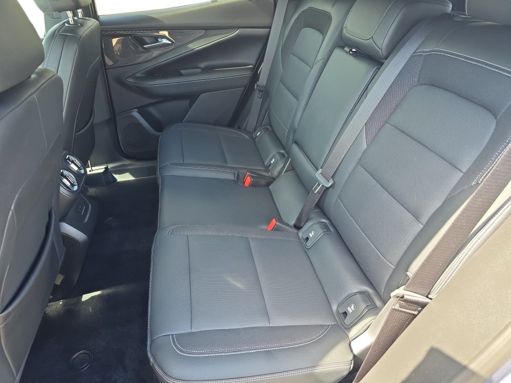 Used 2024 Chevrolet Blazer EV LT AWD/4WD image 12